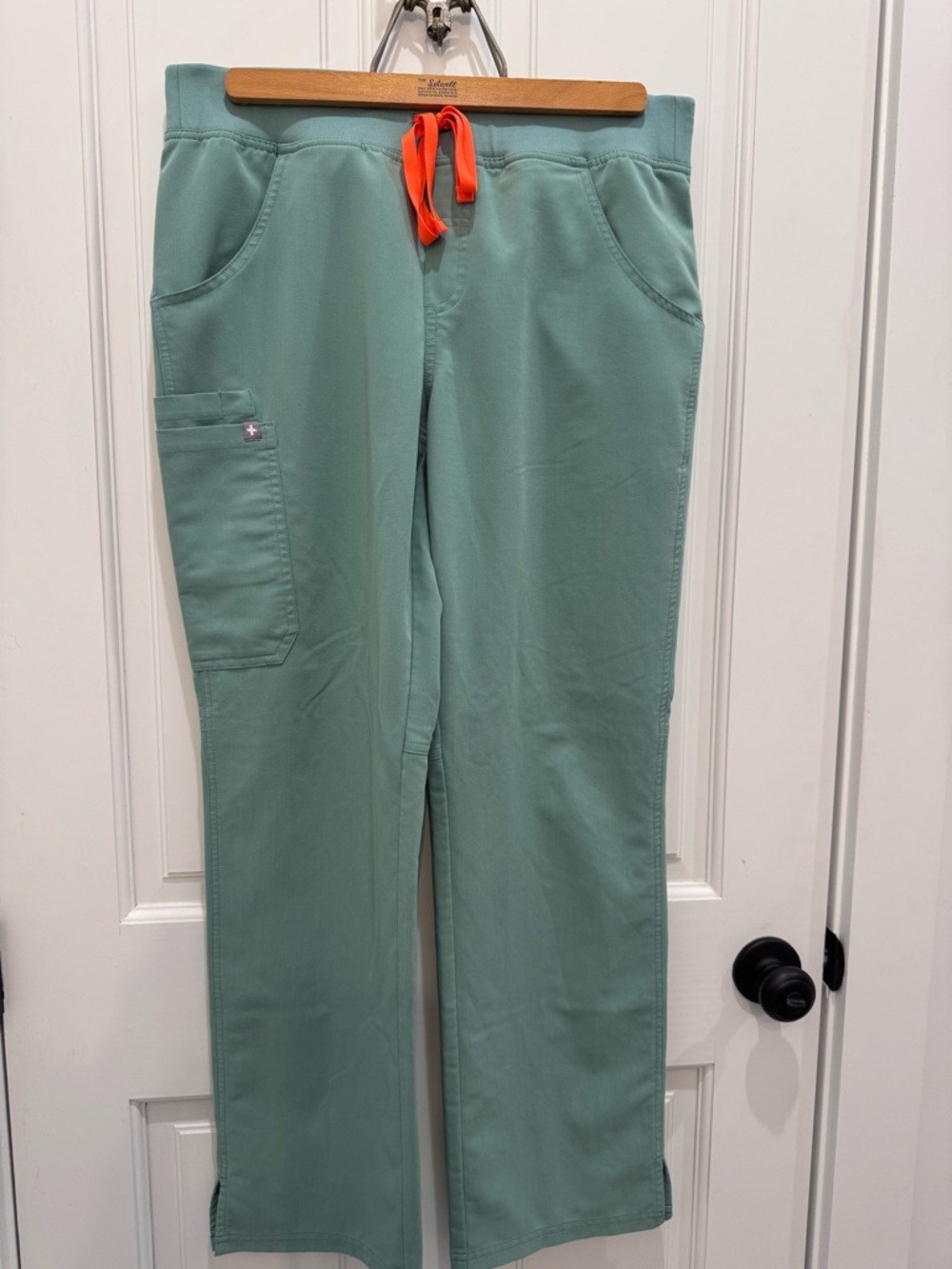 Figs Jade Scrub Set- Small Rafaela Medium Cade Cargo - Picture 9 of 14